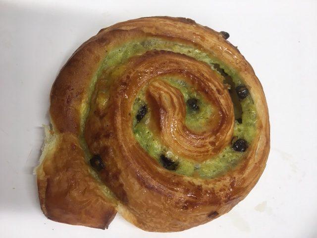 L'escargot Chocolat Pistache from Du Pain et Des Idées, Pa…