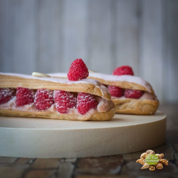 Eclair framboise-pistâche_ Au Pain Gourmand_